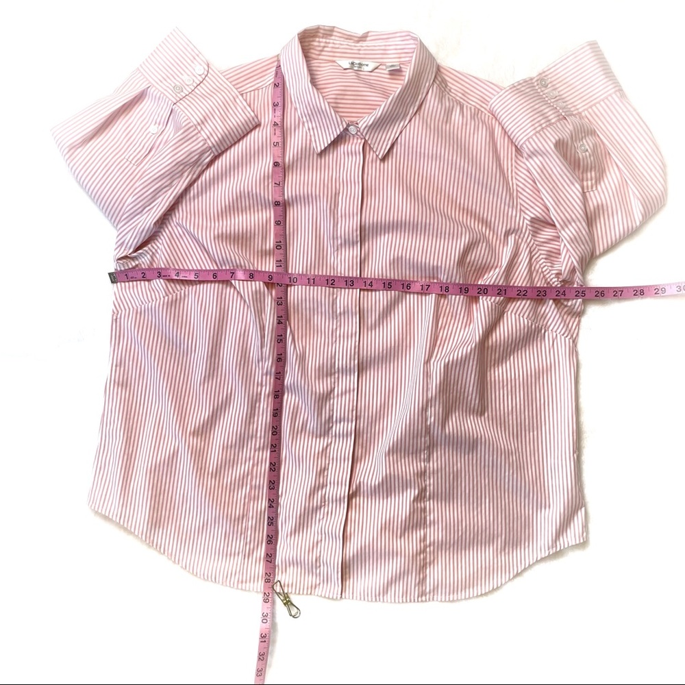 EUC Liz Claiborne 3/4 sleeve button down top - Picture 9 of 10